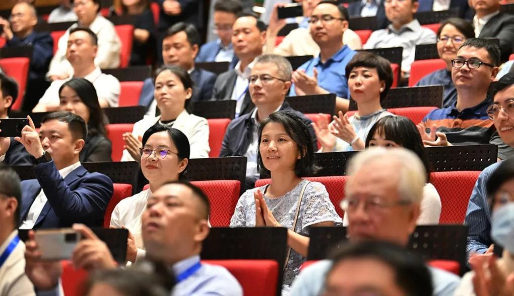 singapore chongqing week audience closeup